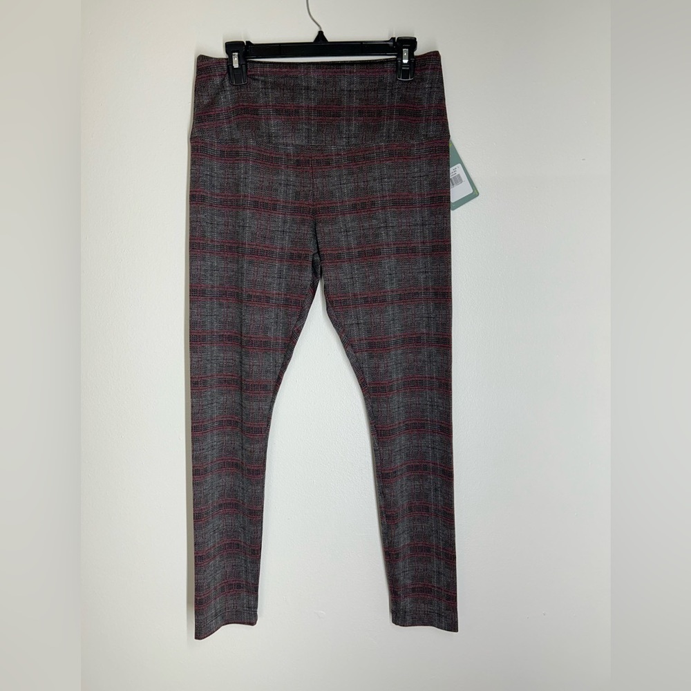 Lysse‎ 10-1519 Signature Seam Legging Gray/Red Plaid Size L NWT